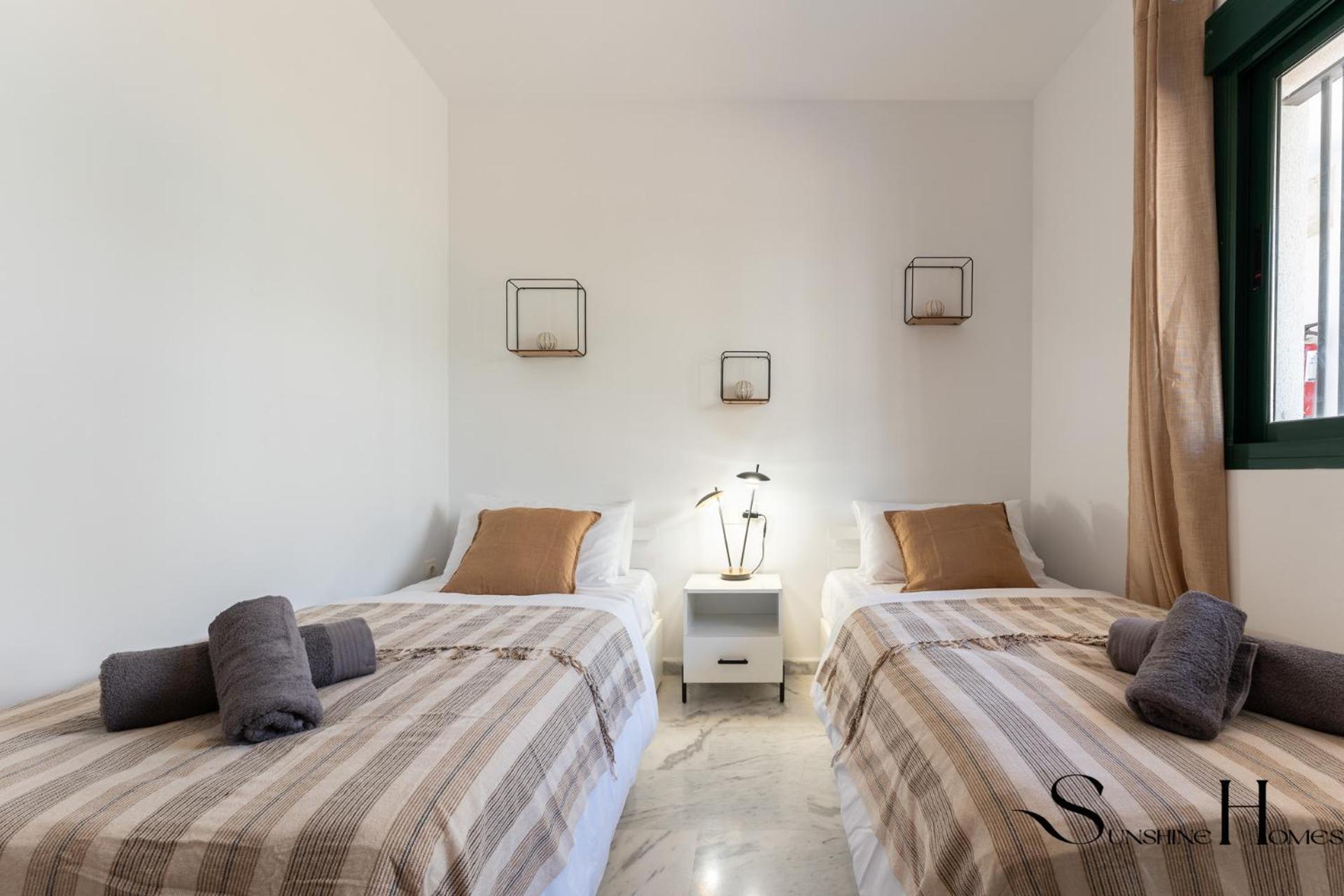 Apartamento Elegant 2 Bed 2 Bath Apartment, Pool, Views, Parking *