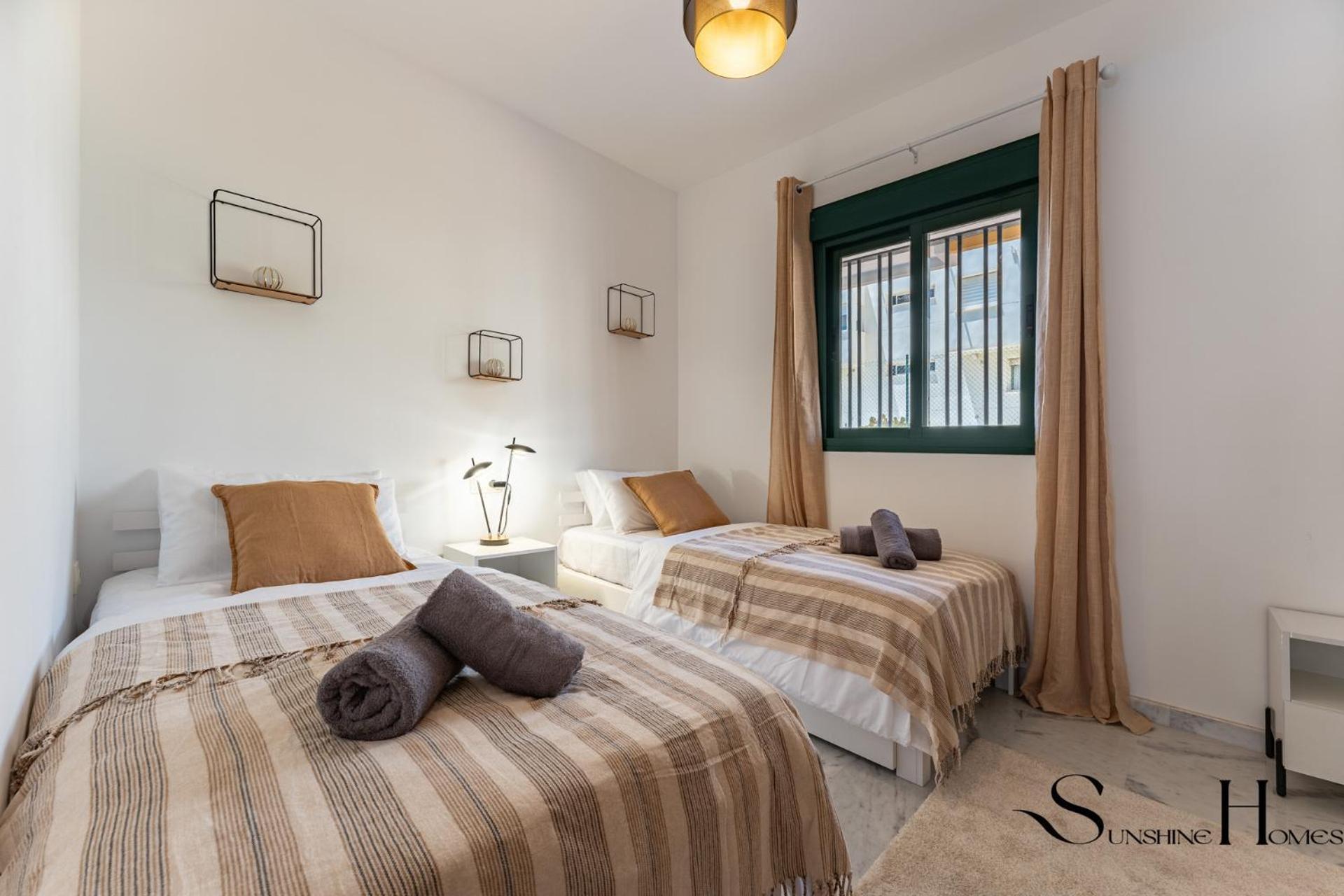 Appartement Elegant 2 Bed 2 Bath Apartment, Pool, Views, Parking Benalmádena