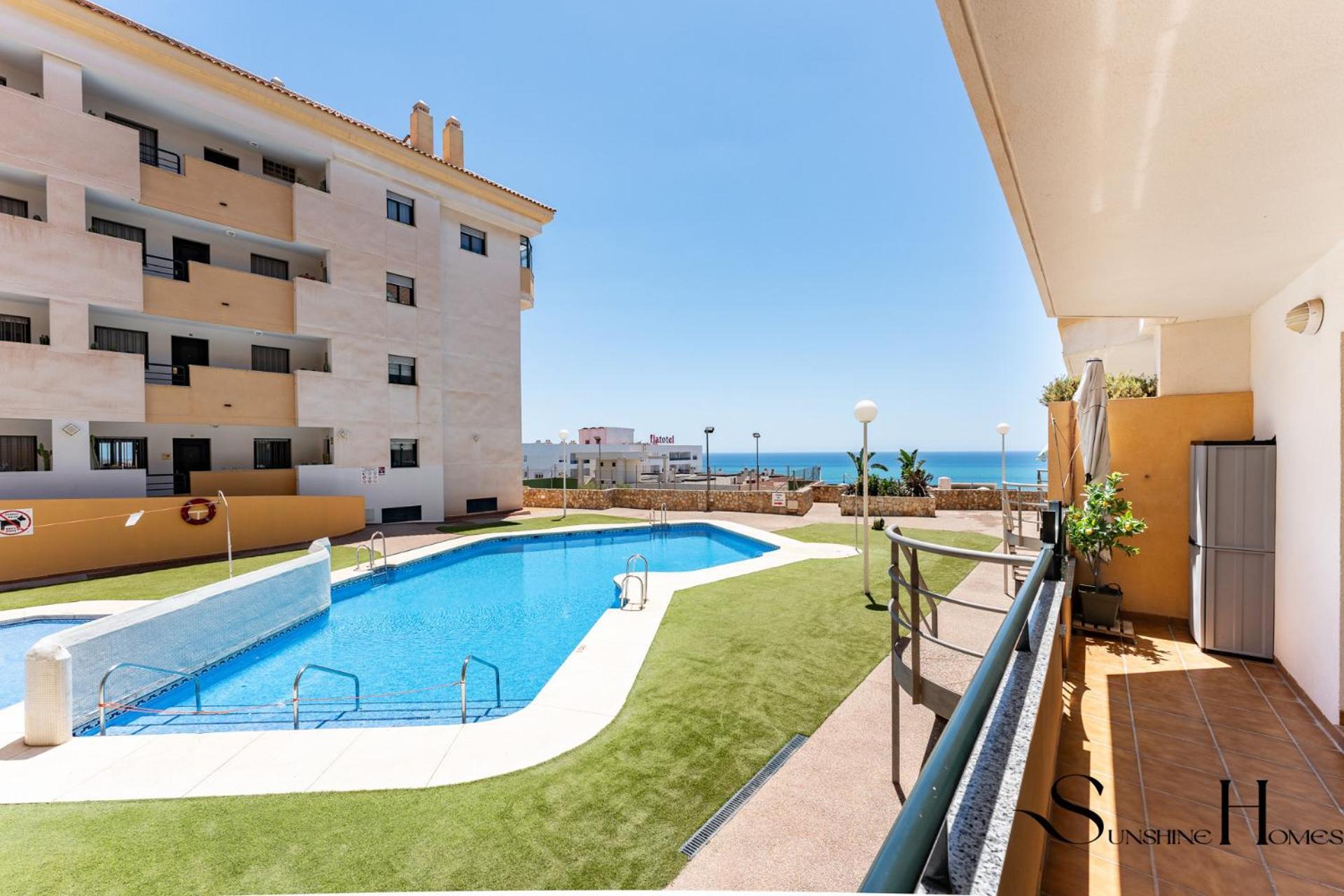 Elegant 2 Bed 2 Bath Apartment, Pool, Views, Parking Appartement *
